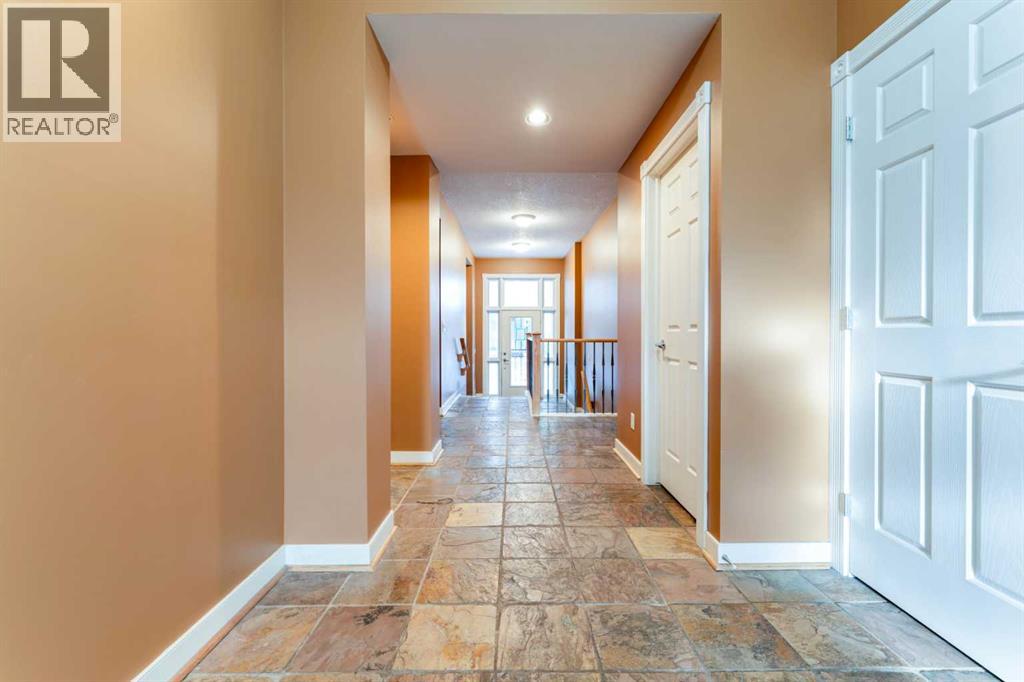 6756 Bow Crescent Nw, Calgary, Alberta  T3B 2B9 - Photo 10 - A2290092