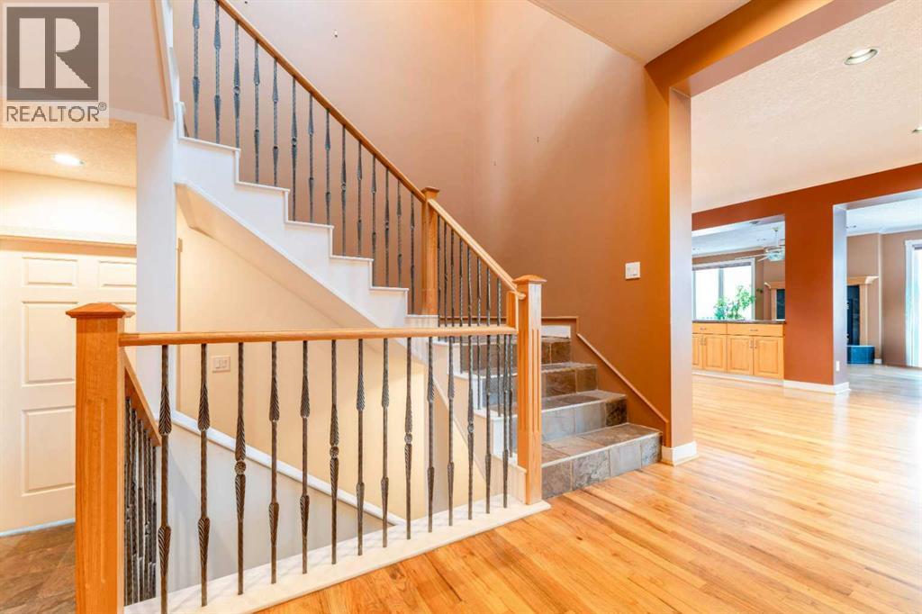 6756 Bow Crescent Nw, Calgary, Alberta  T3B 2B9 - Photo 13 - A2290092