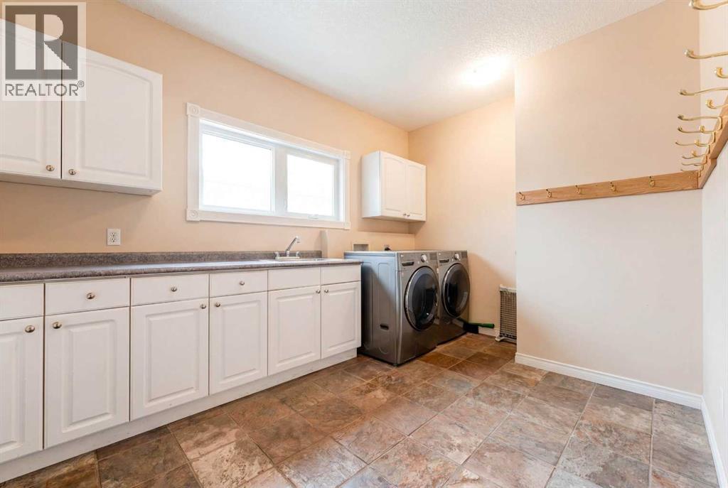 6756 Bow Crescent Nw, Calgary, Alberta  T3B 2B9 - Photo 19 - A2290092