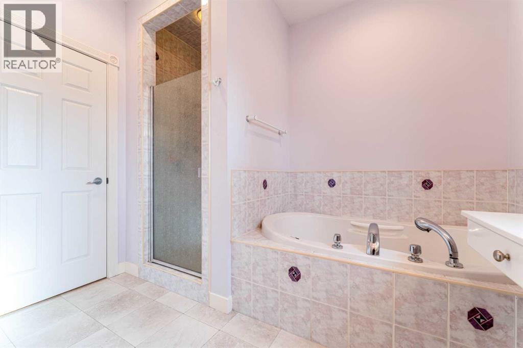 6756 Bow Crescent Nw, Calgary, Alberta  T3B 2B9 - Photo 25 - A2290092