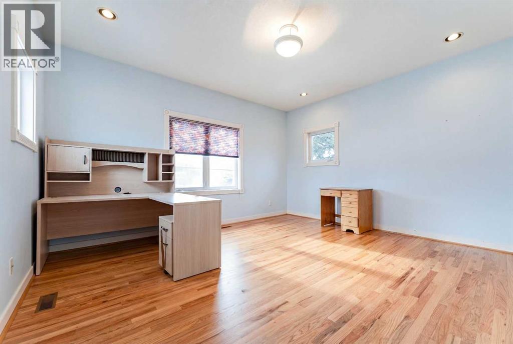 6756 Bow Crescent Nw, Calgary, Alberta  T3B 2B9 - Photo 29 - A2290092