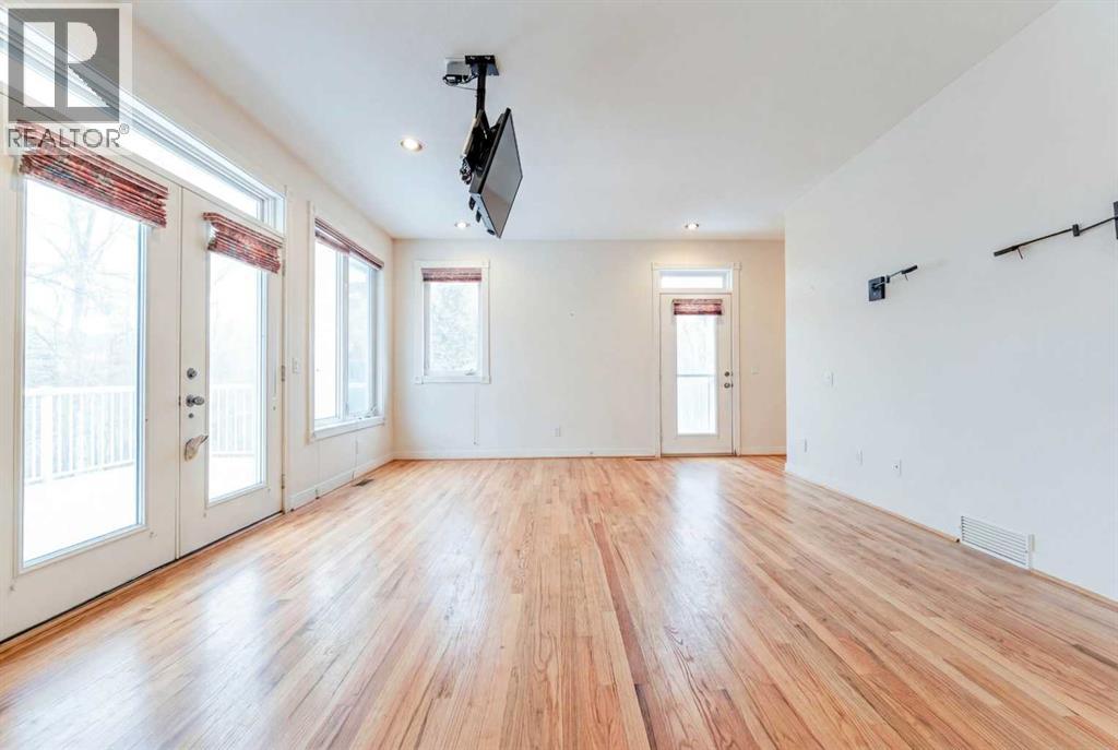 6756 Bow Crescent Nw, Calgary, Alberta  T3B 2B9 - Photo 30 - A2290092