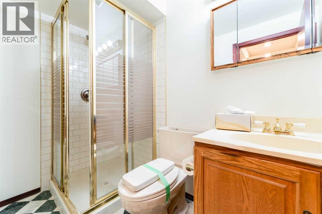 6756 Bow Crescent Nw, Calgary, Alberta  T3B 2B9 - Photo 36 - A2290092