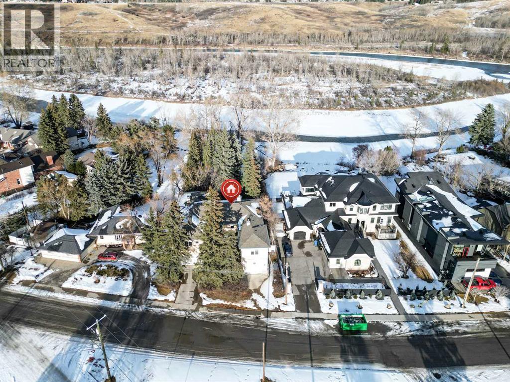 6756 Bow Crescent Nw, Calgary, Alberta  T3B 2B9 - Photo 4 - A2290092