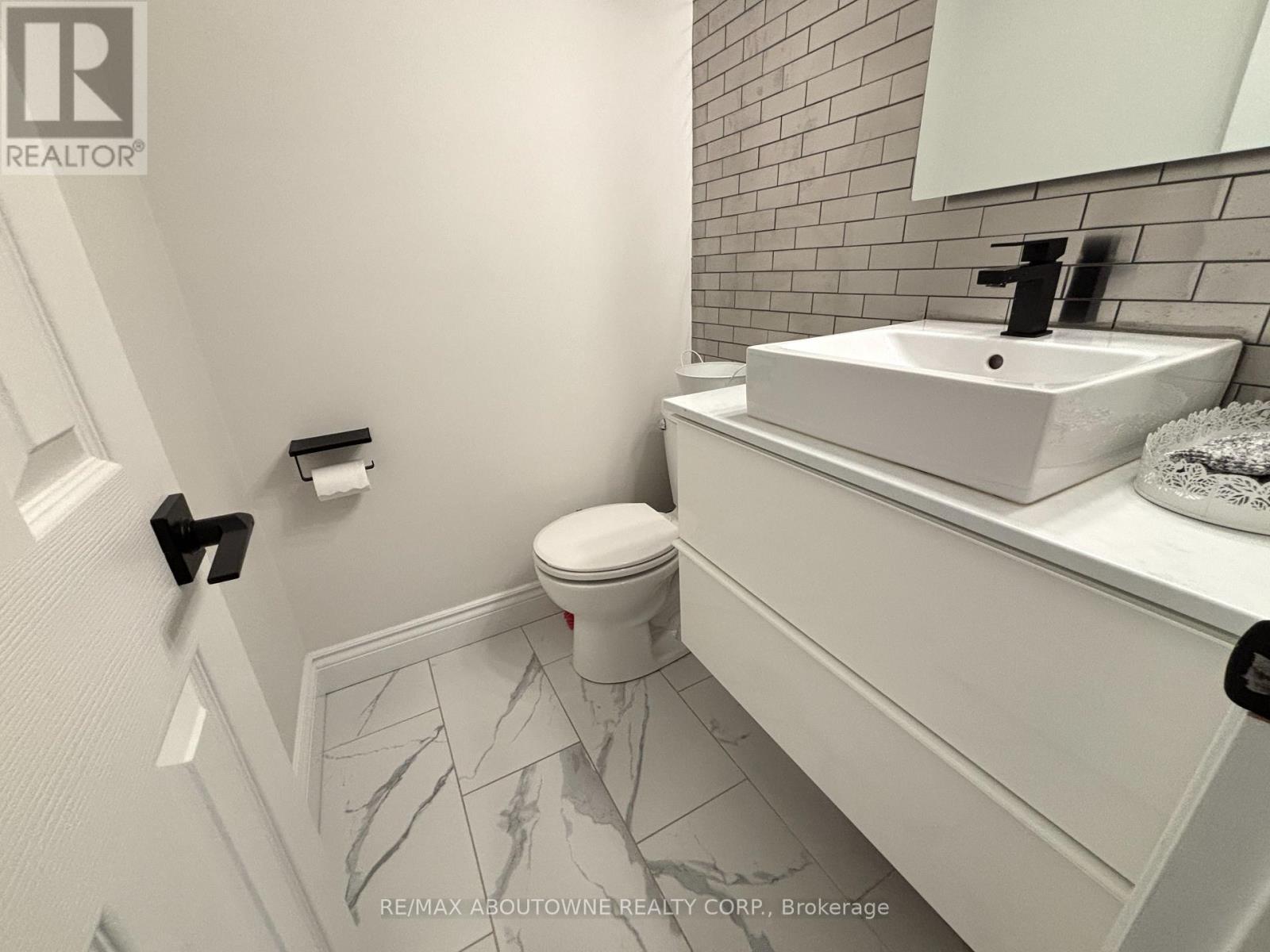 3845 Cedar Hedge Rise, Mississauga (Lisgar), Ontario  L5N 6X2 - Photo 14 - W12841434