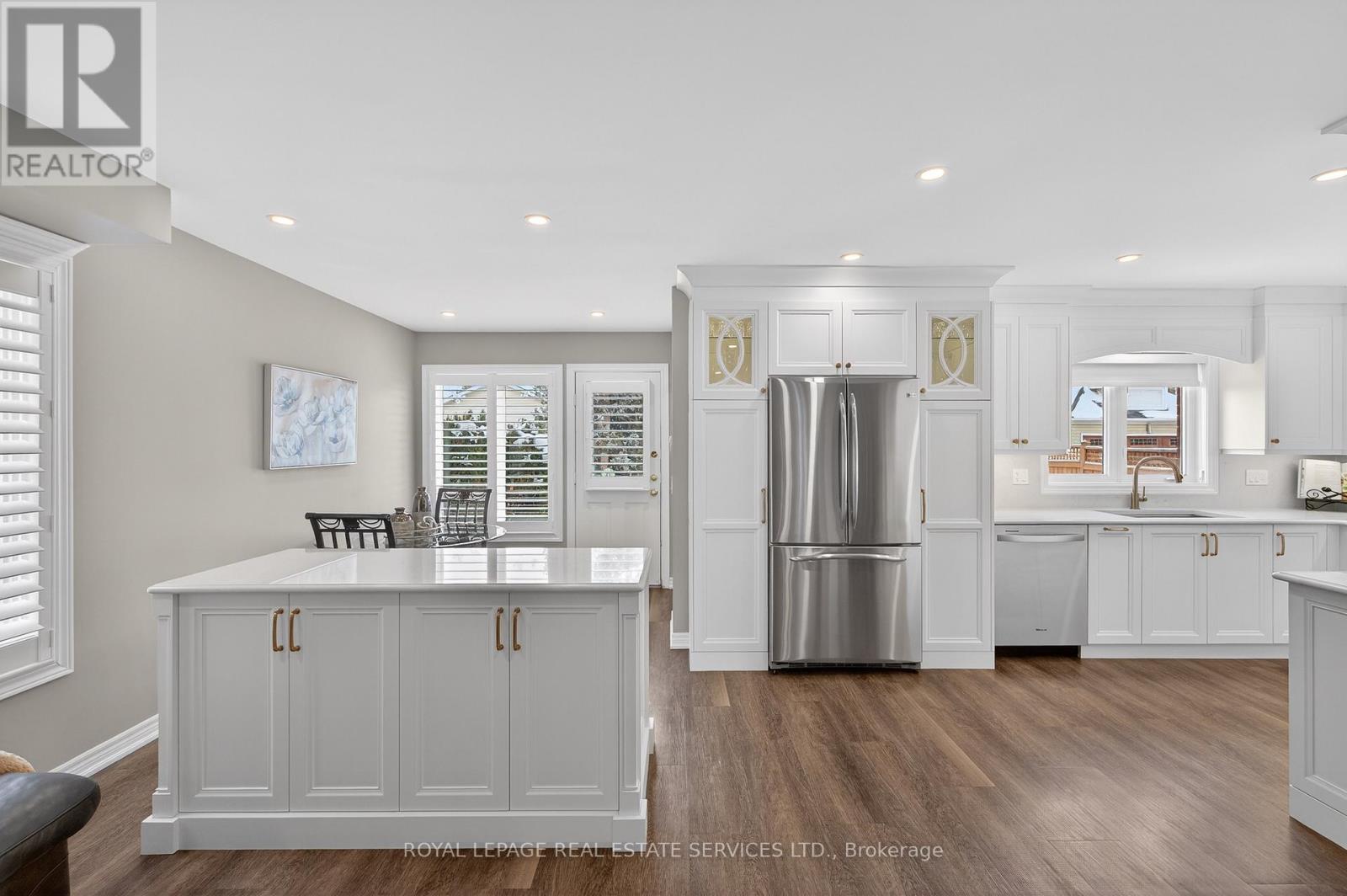 2393 Ennerdale Road, Oakville, Ontario  L6H 6N5 - Photo 8 - W12853454