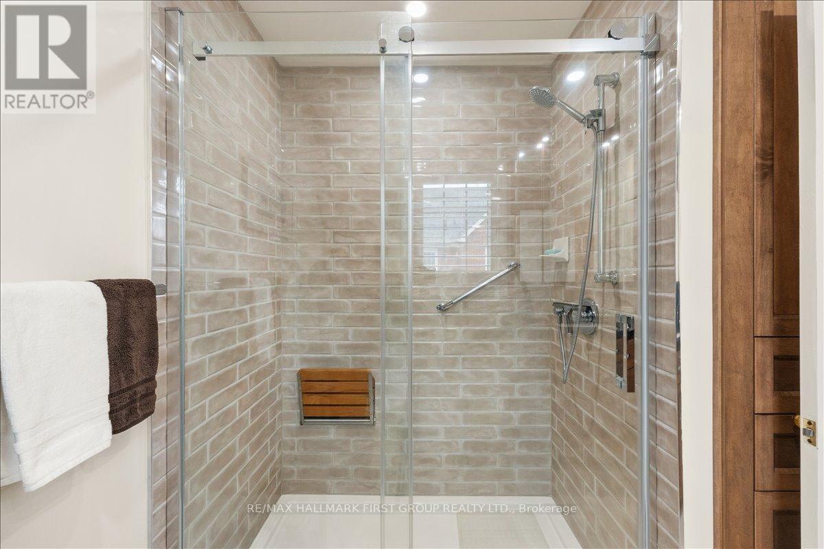 6 - 110 Mary Street W, Whitby (Downtown Whitby), Ontario  L1N 8M5 - Photo 36 - E12854904