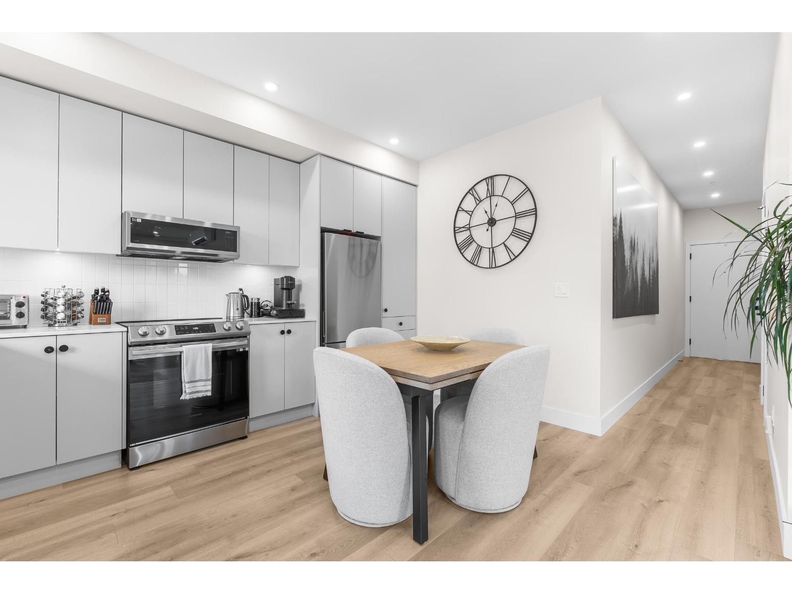 312 45505 Campus Drive, Garrison Crossing, Chilliwack, British Columbia  V2R 6L2 - Photo 3 - R3096430