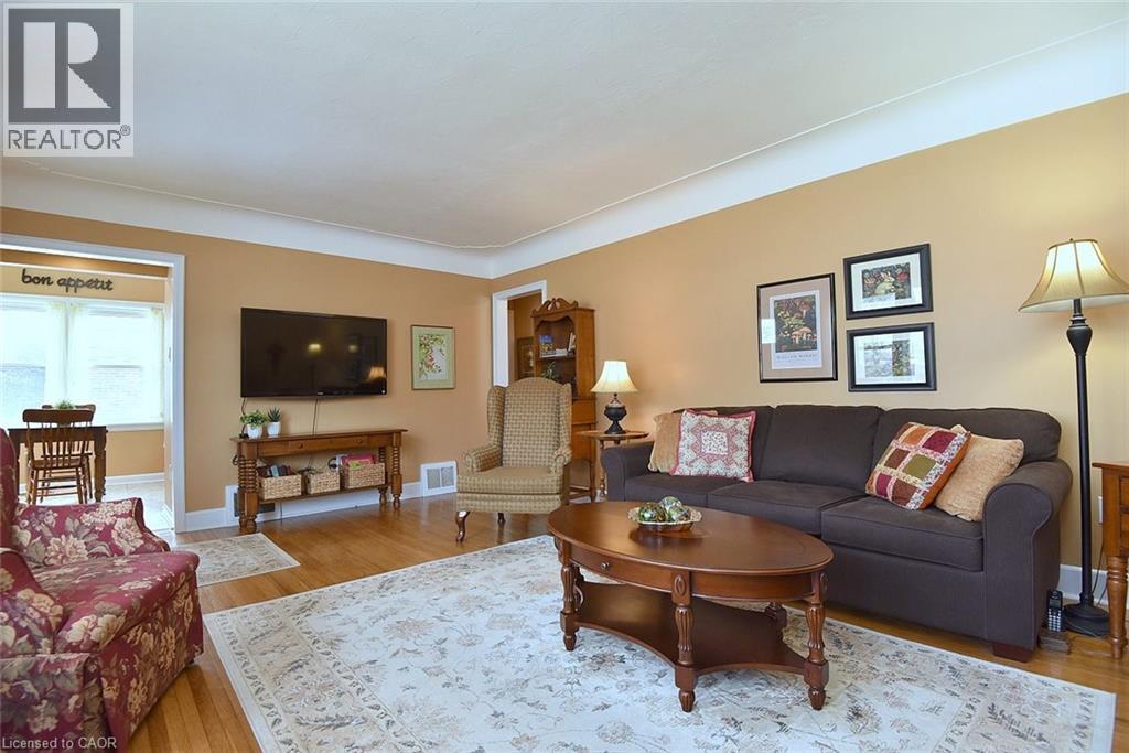 15 Concord Avenue, Dundas, Ontario  L9H 1R5 - Photo 9 - 40809061