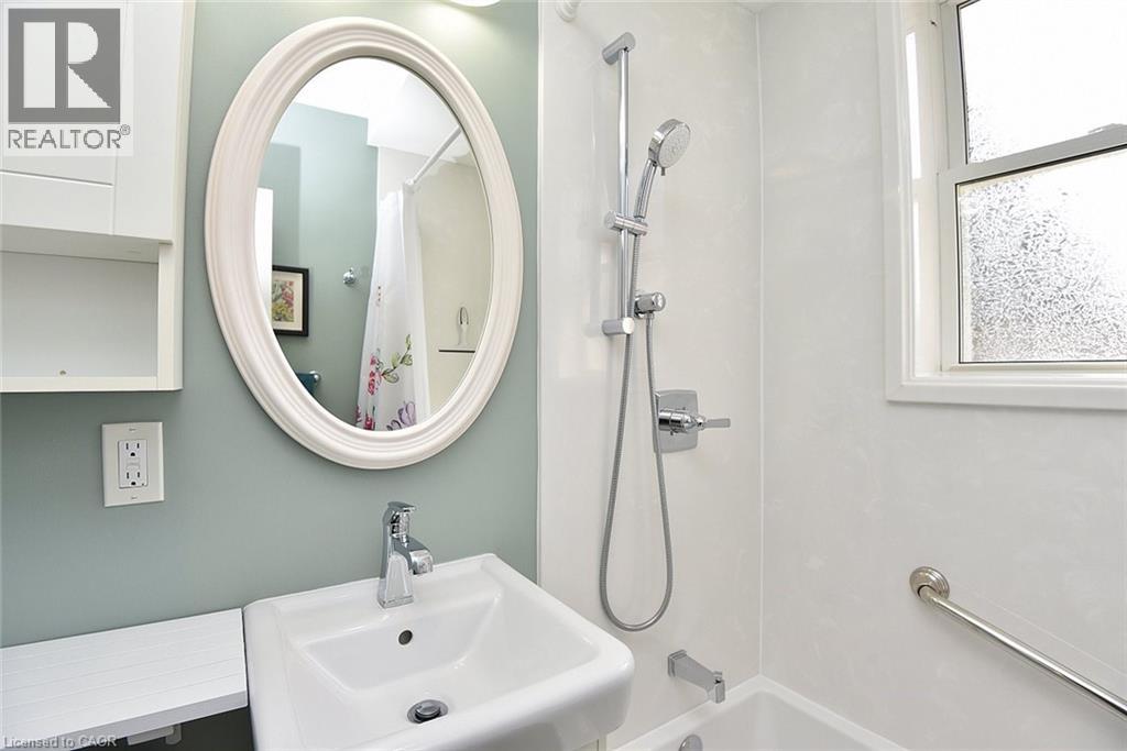 15 Concord Avenue, Dundas, Ontario  L9H 1R5 - Photo 19 - 40809061