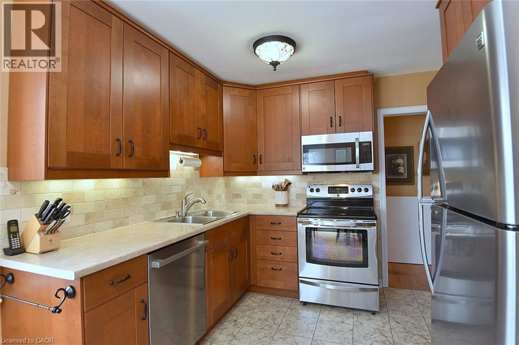 15 Concord Avenue, Dundas, Ontario  L9H 1R5 - Photo 12 - 40809061