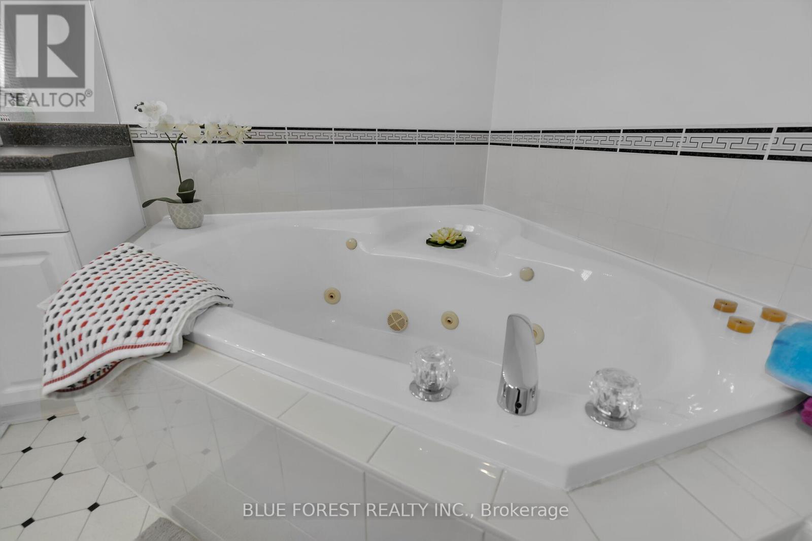 3 - 410 Ambleside Drive, London North (North A), Ontario  N6G 4Y3 - Photo 23 - X12854860