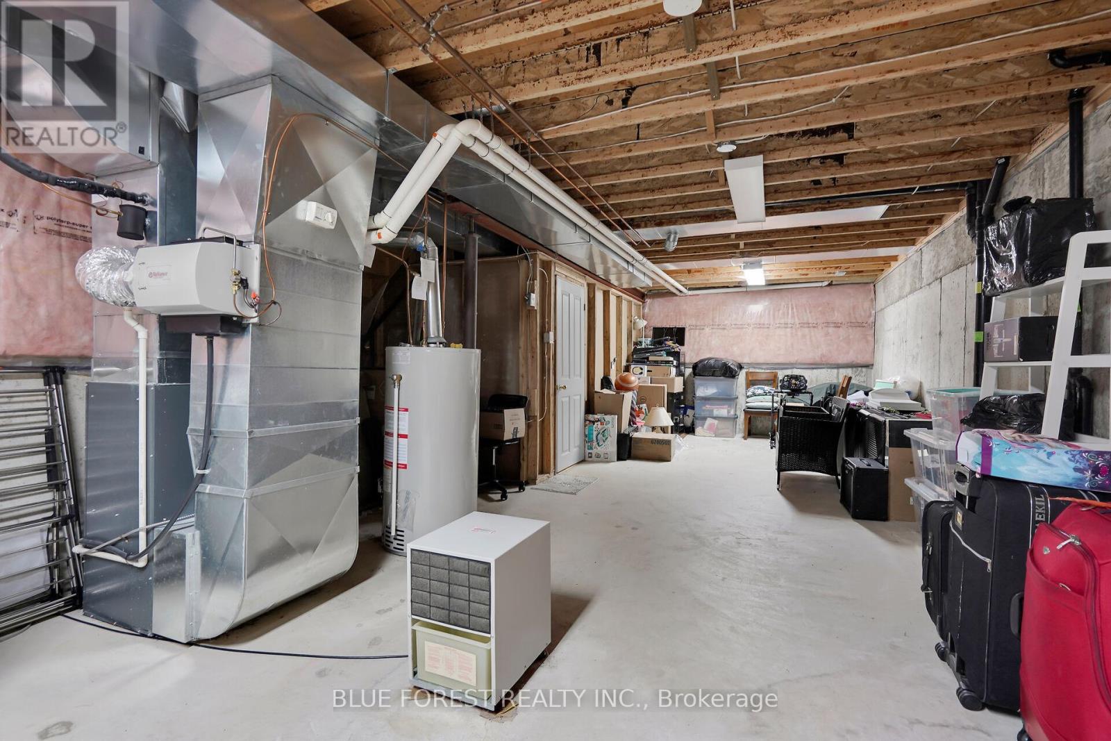 Photo 33 of 35 for 3 - 410 Ambleside Drive