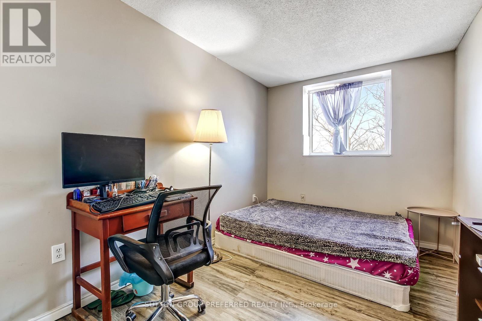 402 - 626 First Street, London East (East H), Ontario  N5V 2A2 - Photo 11 - X12854864