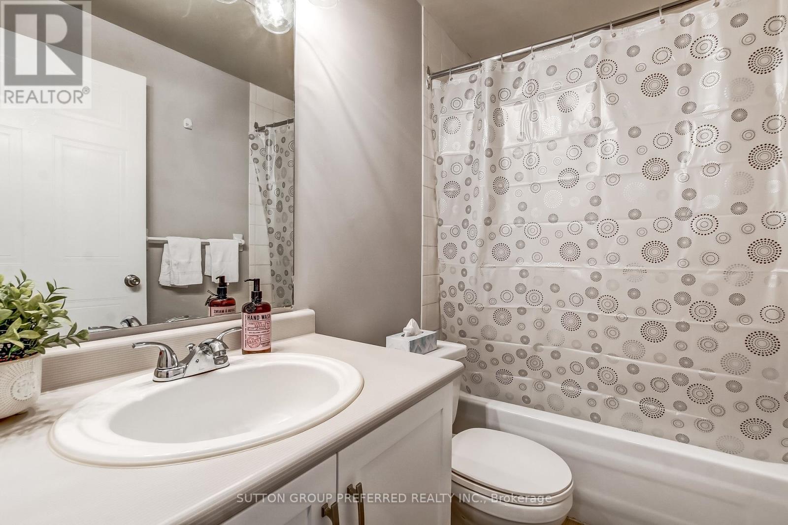 402 - 626 First Street, London East (East H), Ontario  N5V 2A2 - Photo 14 - X12854864