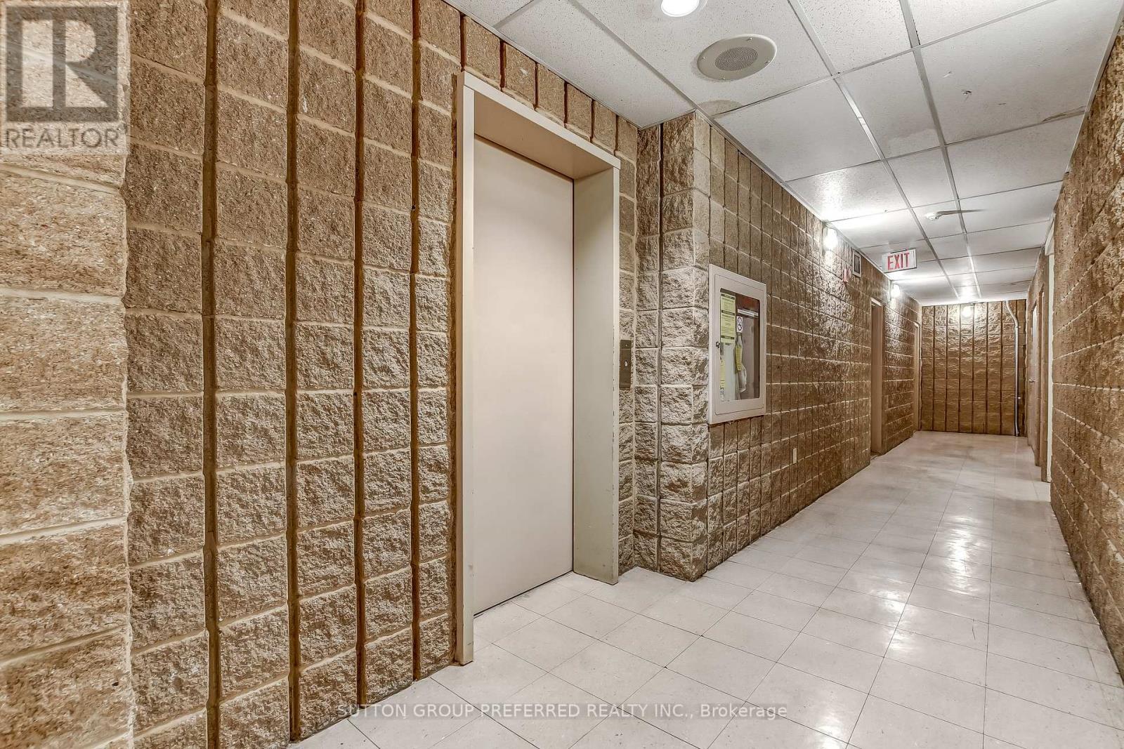 402 - 626 First Street, London East (East H), Ontario  N5V 2A2 - Photo 4 - X12854864