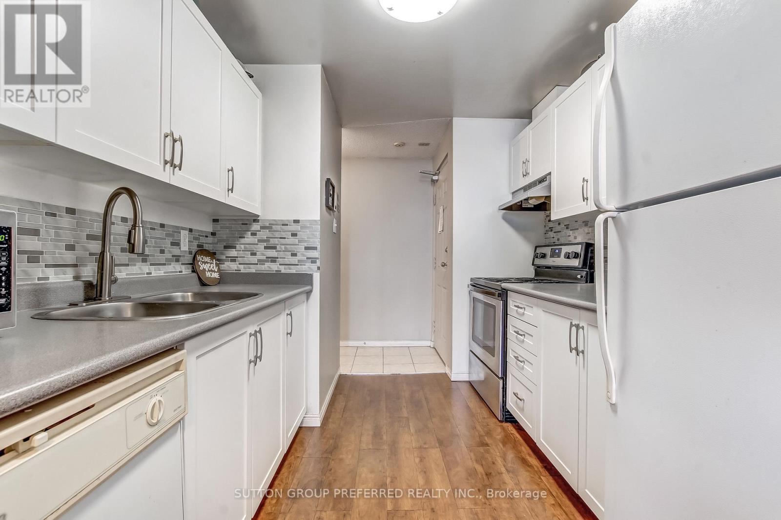 402 - 626 First Street, London East (East H), Ontario  N5V 2A2 - Photo 5 - X12854864