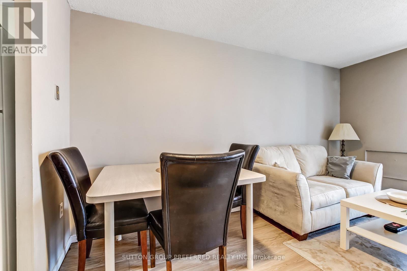 402 - 626 First Street, London East (East H), Ontario  N5V 2A2 - Photo 8 - X12854864