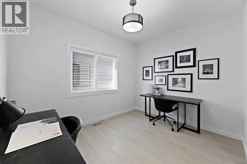 50 Westland Park Sw, Calgary, Alberta  T3H 0W1 - Photo 3 - A2286484