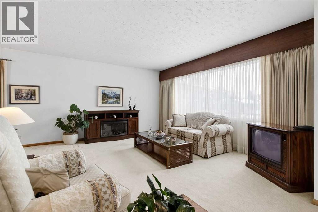 8011 5 Street Sw, Calgary, Alberta  T2V 1C4 - Photo 4 - A2288226