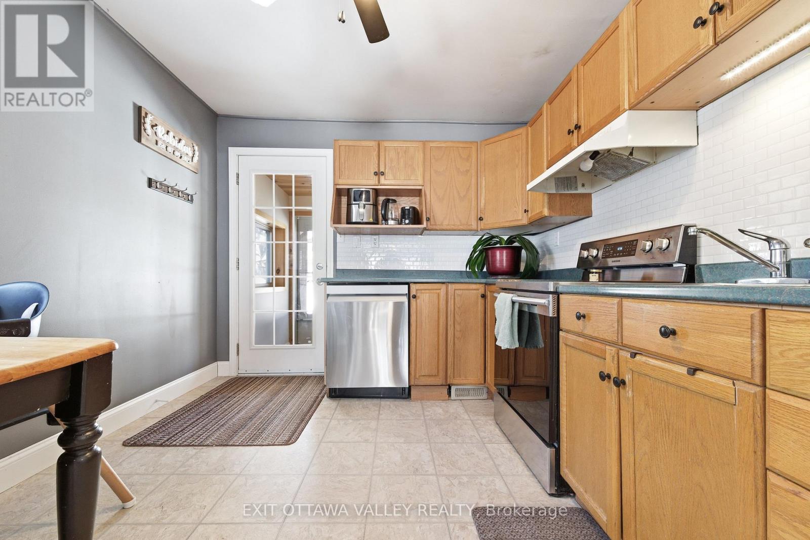 13 Spruce Crescent, Deep River, Ontario  K0J 1P0 - Photo 12 - X12854830