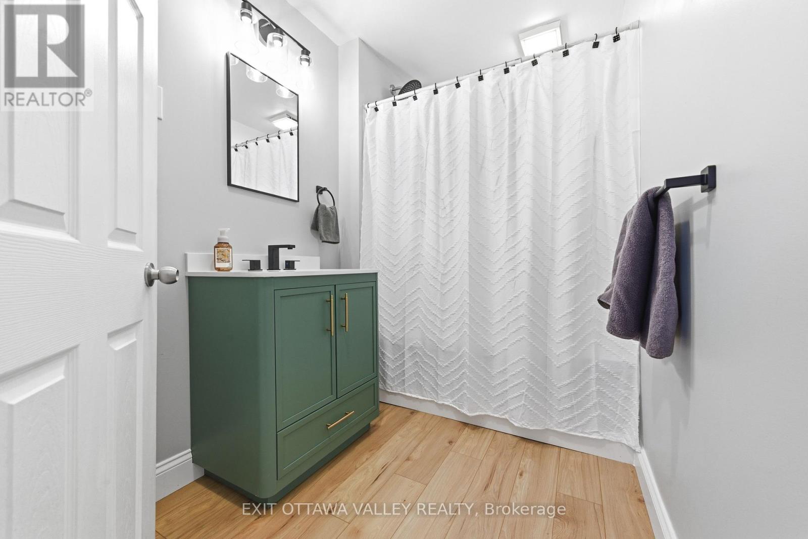 13 Spruce Crescent, Deep River, Ontario  K0J 1P0 - Photo 16 - X12854830