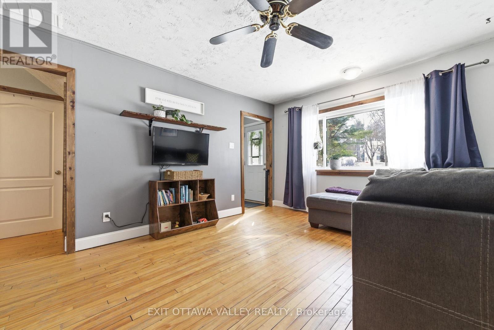 13 Spruce Crescent, Deep River, Ontario  K0J 1P0 - Photo 6 - X12854830