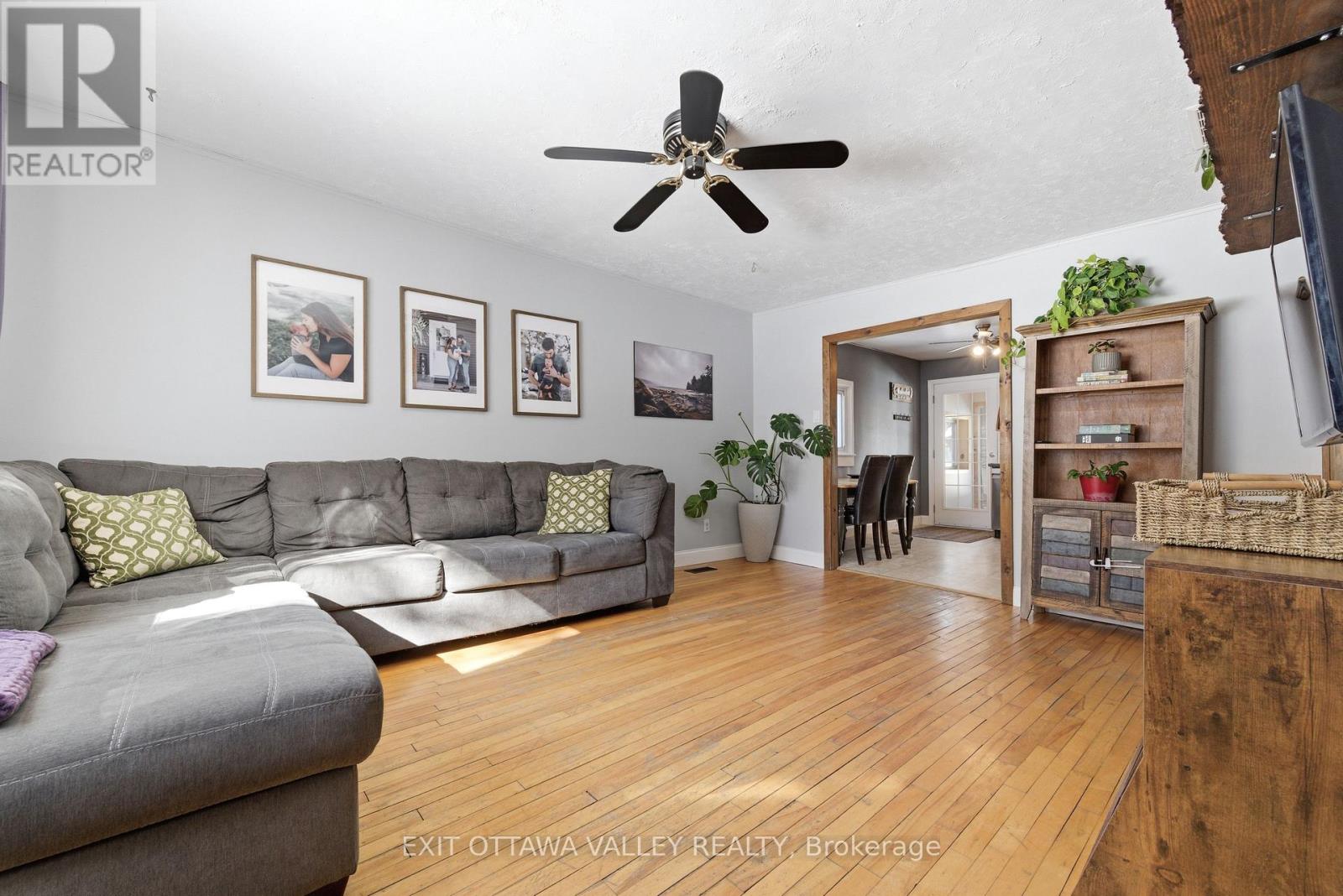 13 Spruce Crescent, Deep River, Ontario  K0J 1P0 - Photo 9 - X12854830