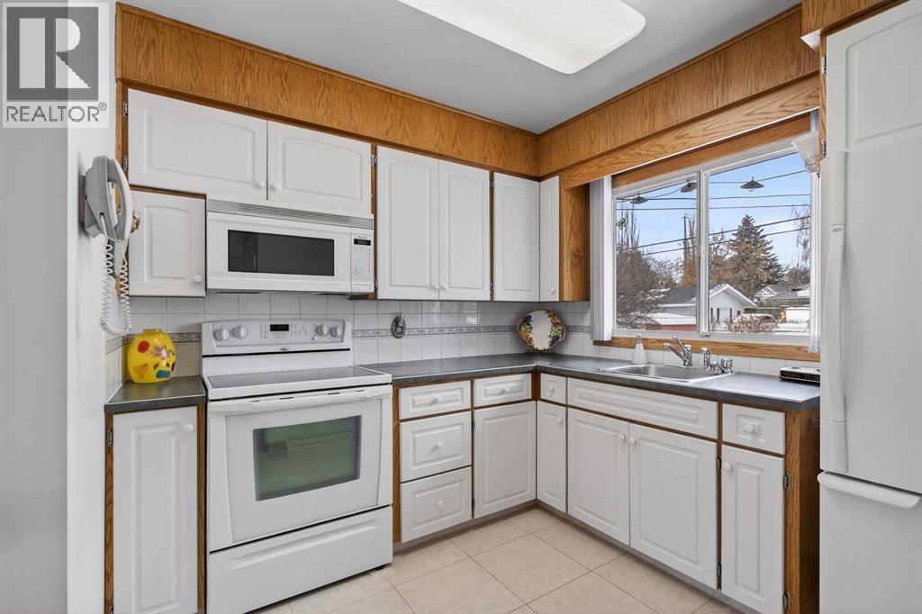 8011 5 Street Sw, Calgary, Alberta  T2V 1C4 - Photo 11 - A2288226