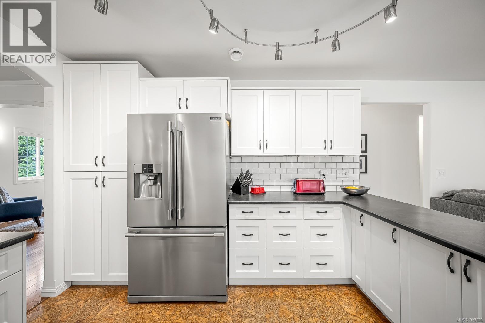 502 Deerwood Pl, Comox, British Columbia  V9M 4G3 - Photo 16 - 1027909