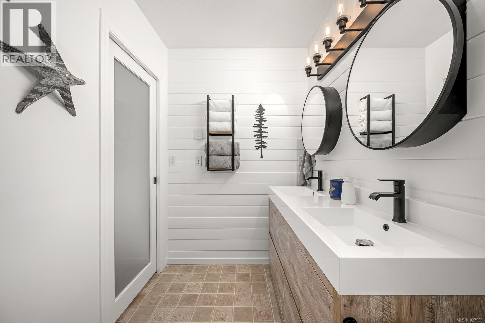 502 Deerwood Pl, Comox, British Columbia  V9M 4G3 - Photo 35 - 1027909