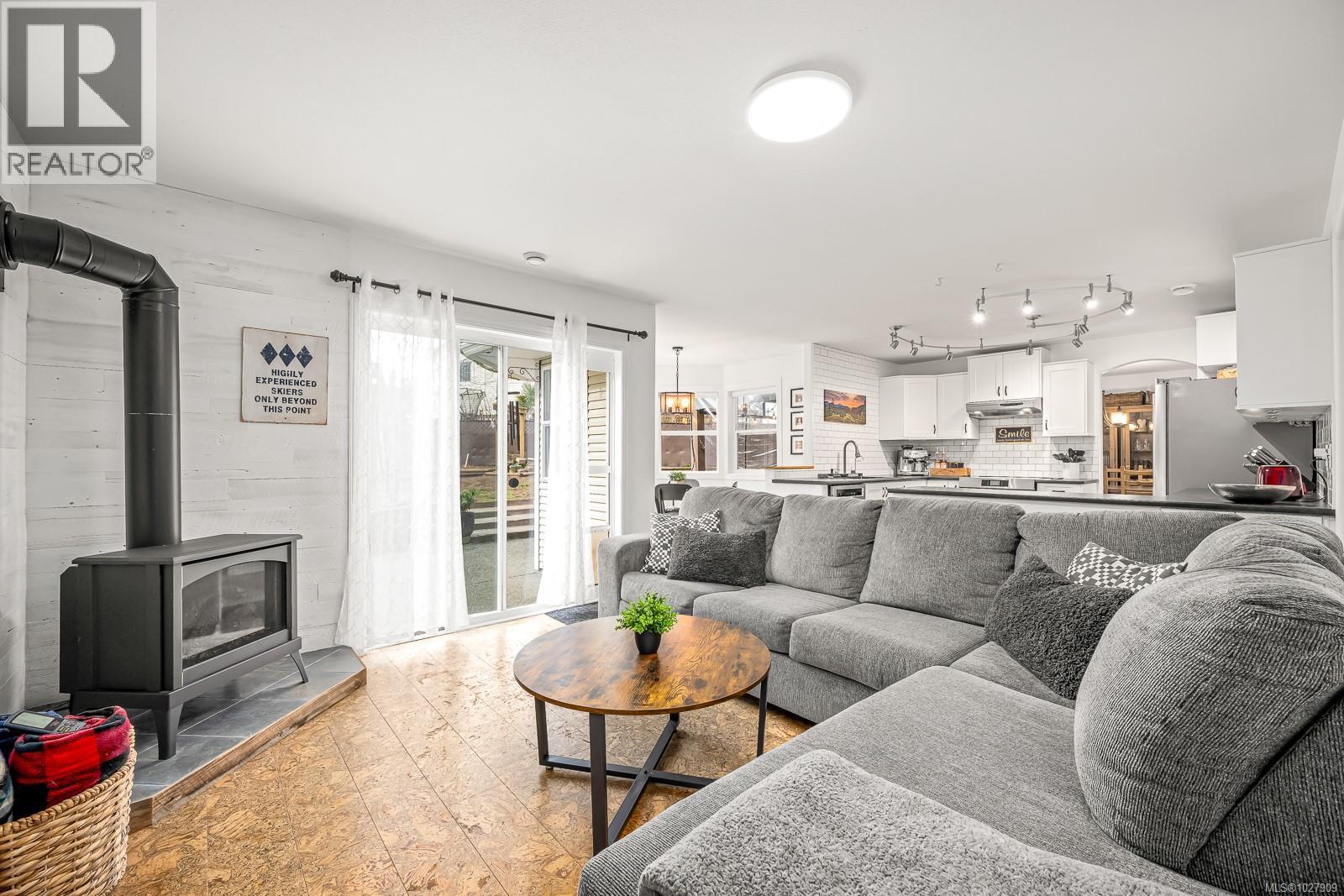 502 Deerwood Pl, Comox, British Columbia  V9M 4G3 - Photo 6 - 1027909