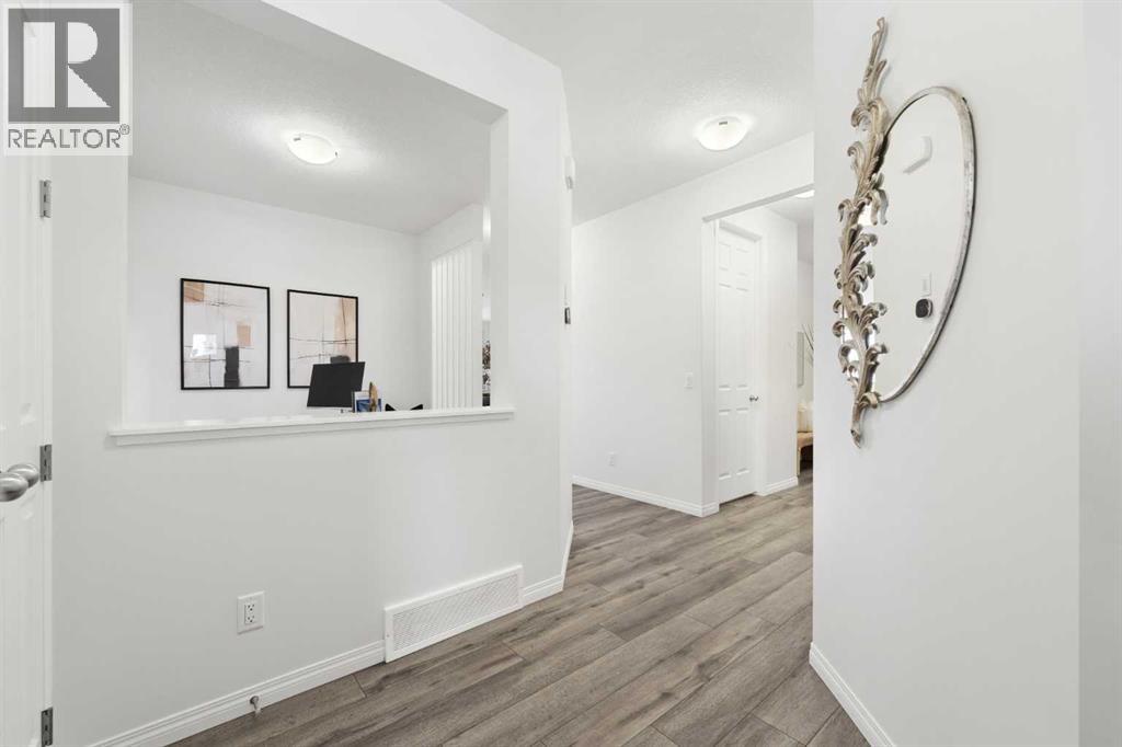 1345 Chinook Gate Green Sw, Airdrie, Alberta  T4B 5J1 - Photo 3 - A2291114