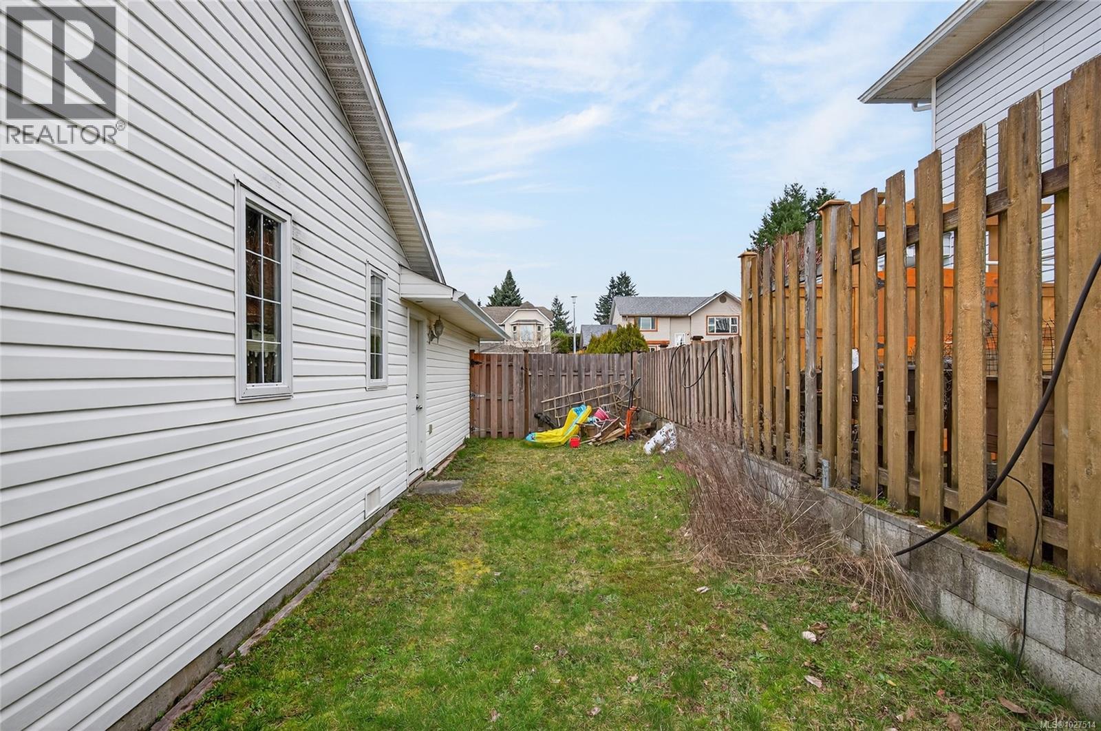 755 Kit Cres, Campbell River, British Columbia  V9H 1P6 - Photo 26 - 1027514