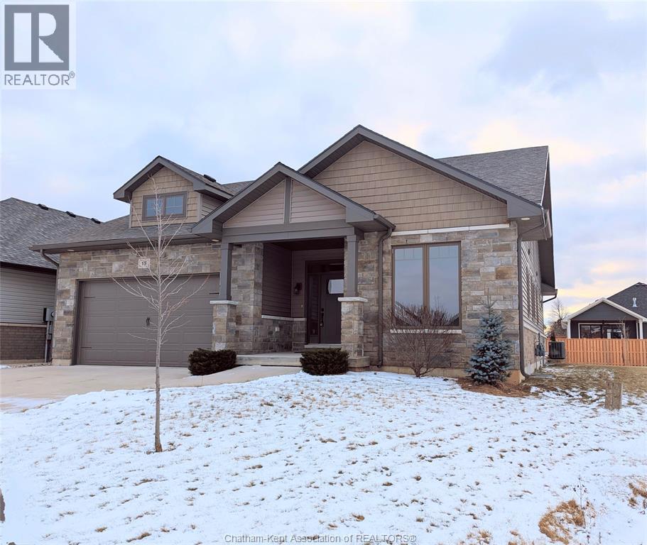 15 SIENNA COURT, chatham, Ontario