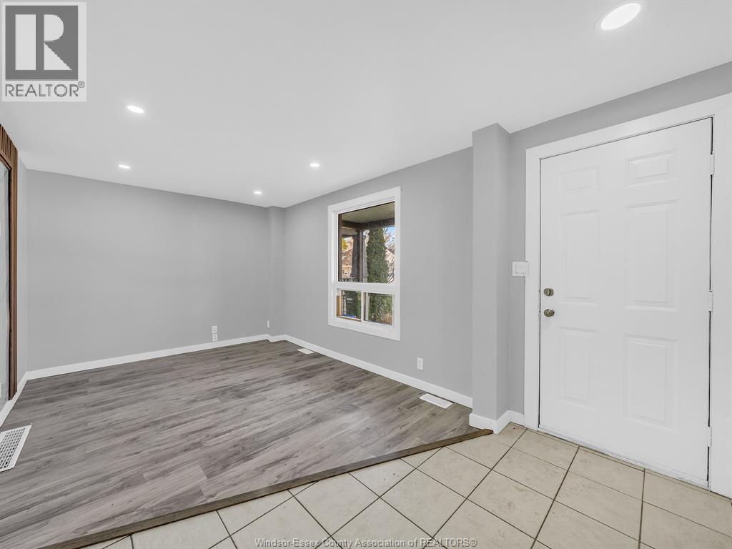 1153 University, Windsor, Ontario  N9A 3A5 - Photo 5 - 26004747