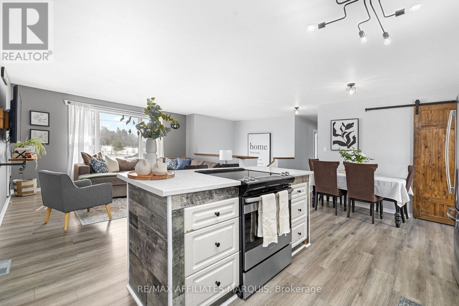 156 Duncan Street, Drummond/north Elmsley, Ontario  K7A 4S4 - Photo 12 - X12854654