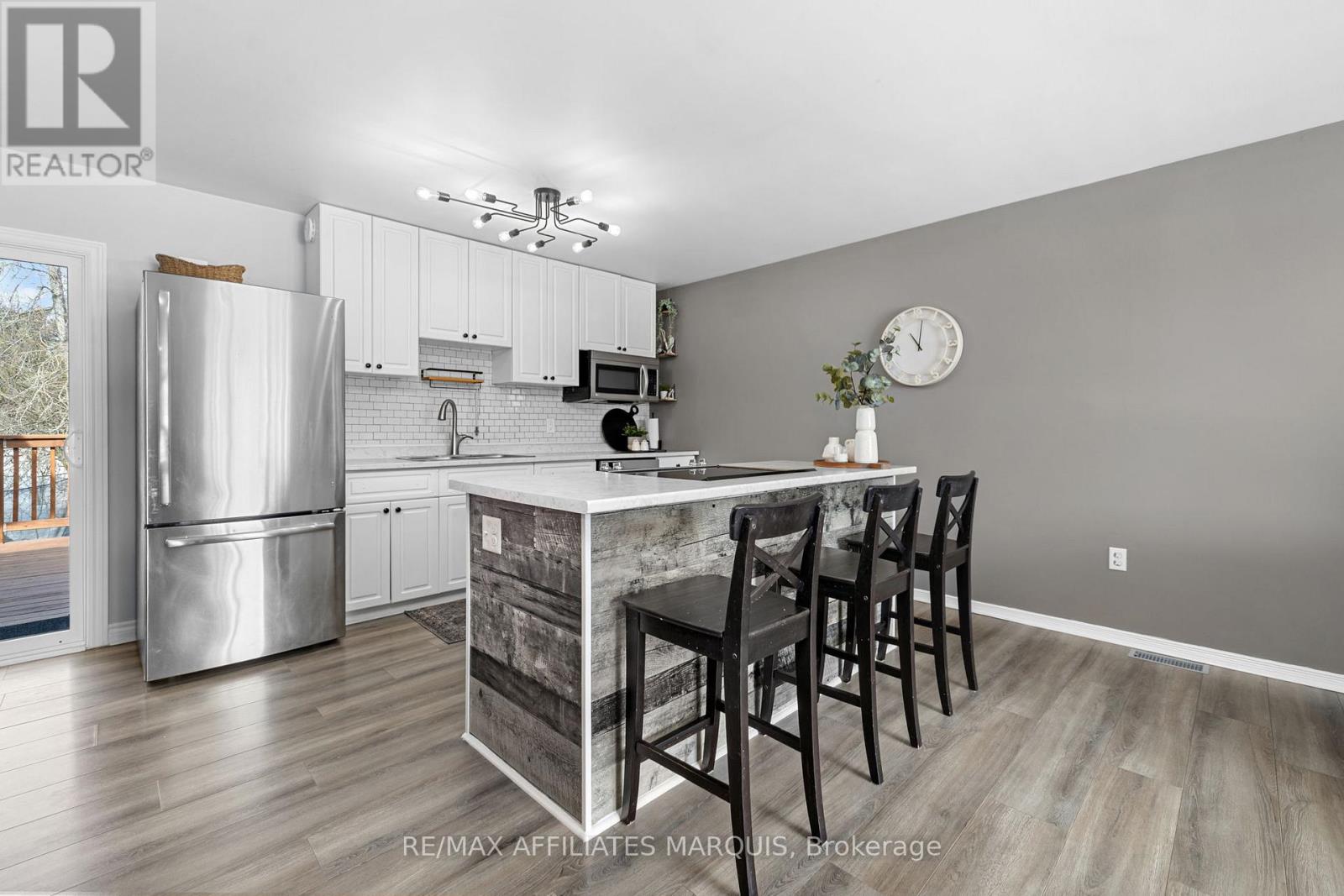 156 Duncan Street, Drummond/north Elmsley, Ontario  K7A 4S4 - Photo 9 - X12854654