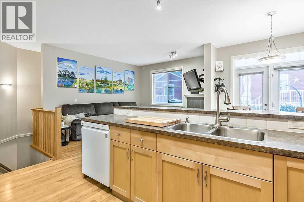 48 Tucker Circle, Okotoks, Alberta  T1S 2J7 - Photo 9 - A2287383