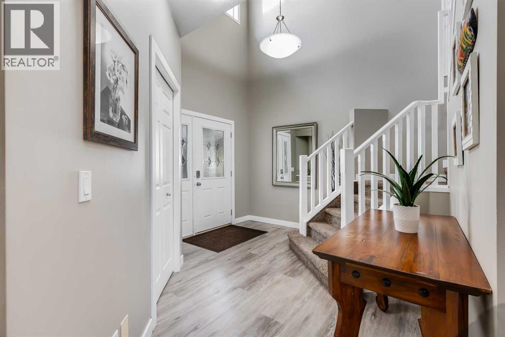 407 Morningside Crescent Sw, Airdrie, Alberta  T4B 0E2 - Photo 4 - A2287502