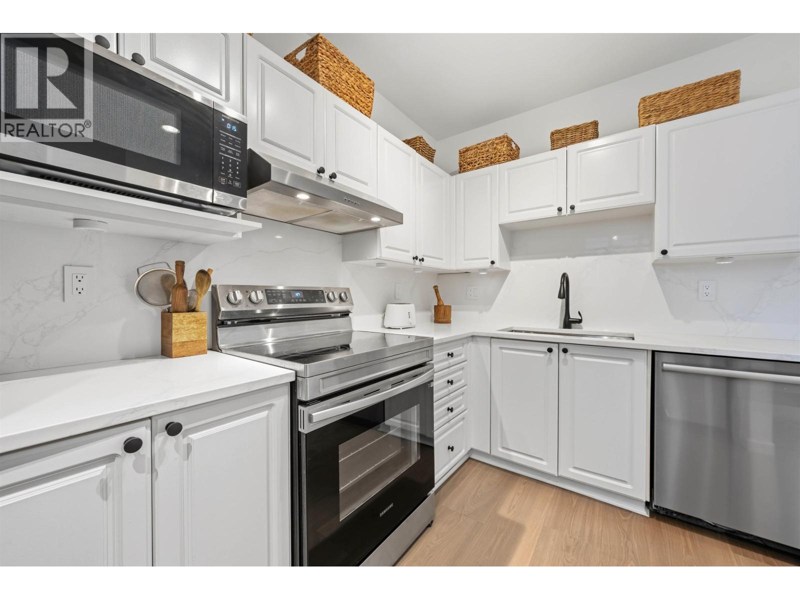 1 8581 Jellicoe Street, Vancouver, British Columbia  V5S 4T5 - Photo 9 - R3093101