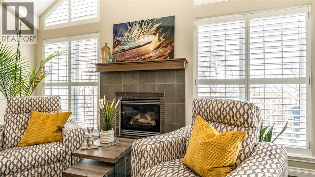 904 Patterson View Sw, Calgary, Alberta  T3H 3J9 - Photo 5 - A2290478