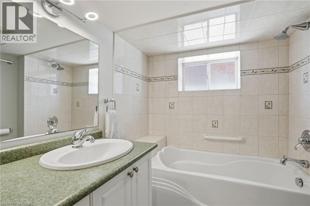 256 Stanley Avenue, Hamilton, Ontario  L8P 2L6 - Photo 20 - 40810169