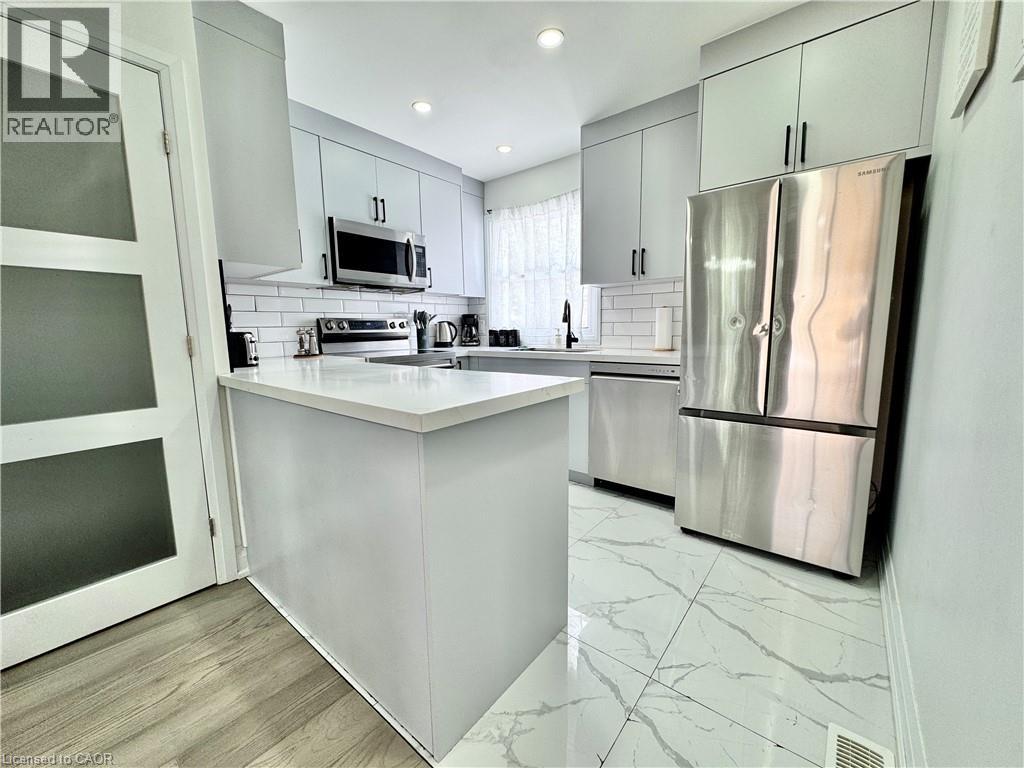 138 Jansen Avenue, Kitchener, Ontario  N2A 2L7 - Photo 11 - 40809907