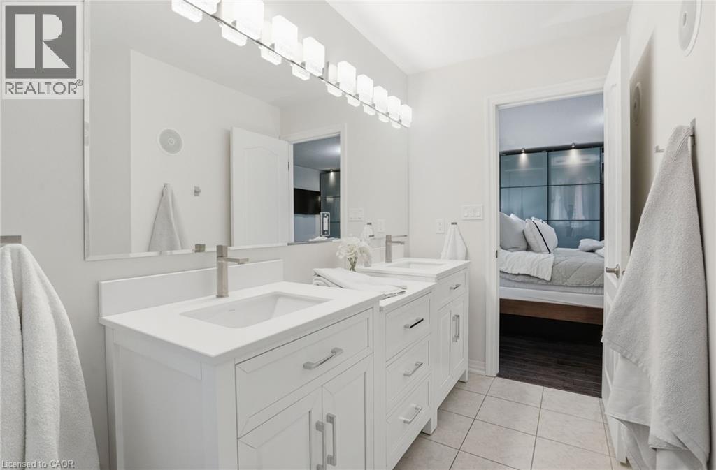 241 Montreal Circle, Stoney Creek, Ontario  L8E 0C6 - Photo 32 - 40806772