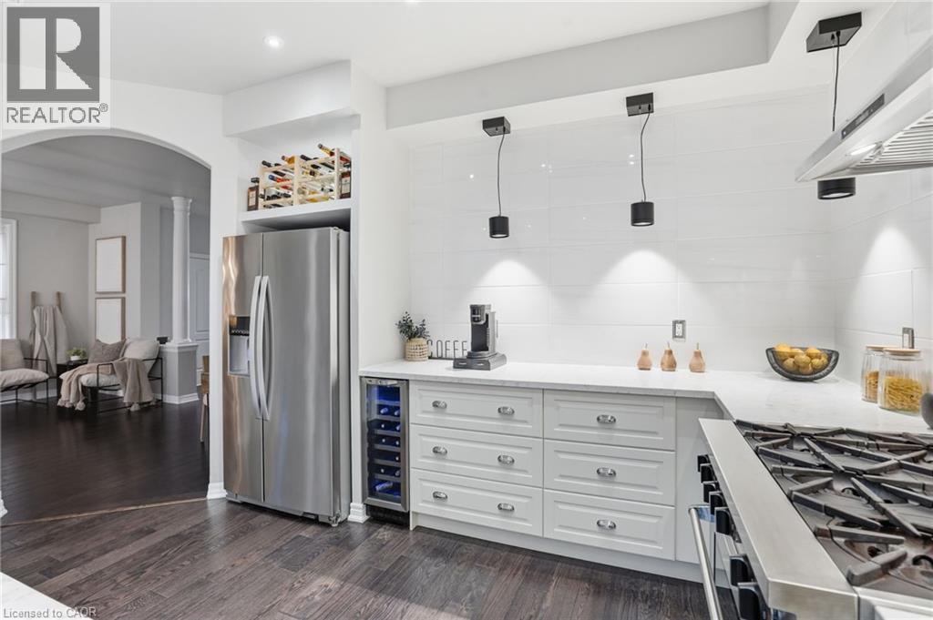 241 Montreal Circle, Stoney Creek, Ontario  L8E 0C6 - Photo 9 - 40806772