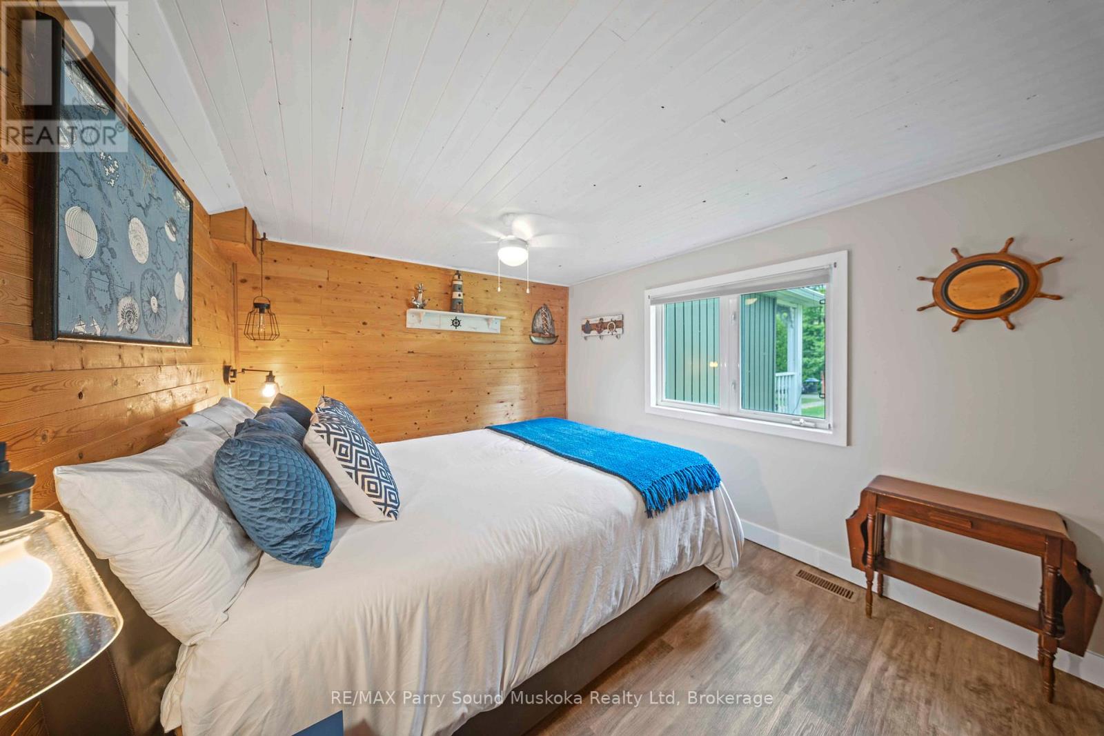 16 Golden Horseshoe Lane, Whitestone, Ontario  P0G 1G0 - Photo 11 - X12854918