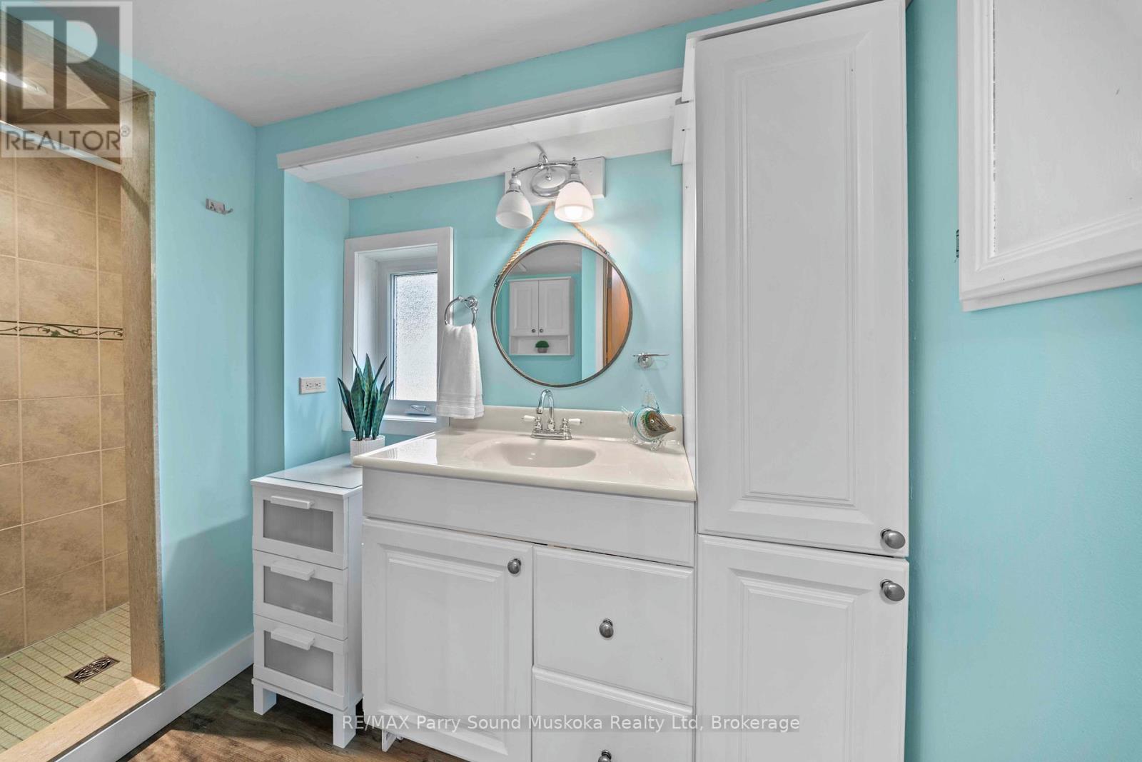 16 Golden Horseshoe Lane, Whitestone, Ontario  P0G 1G0 - Photo 13 - X12854918