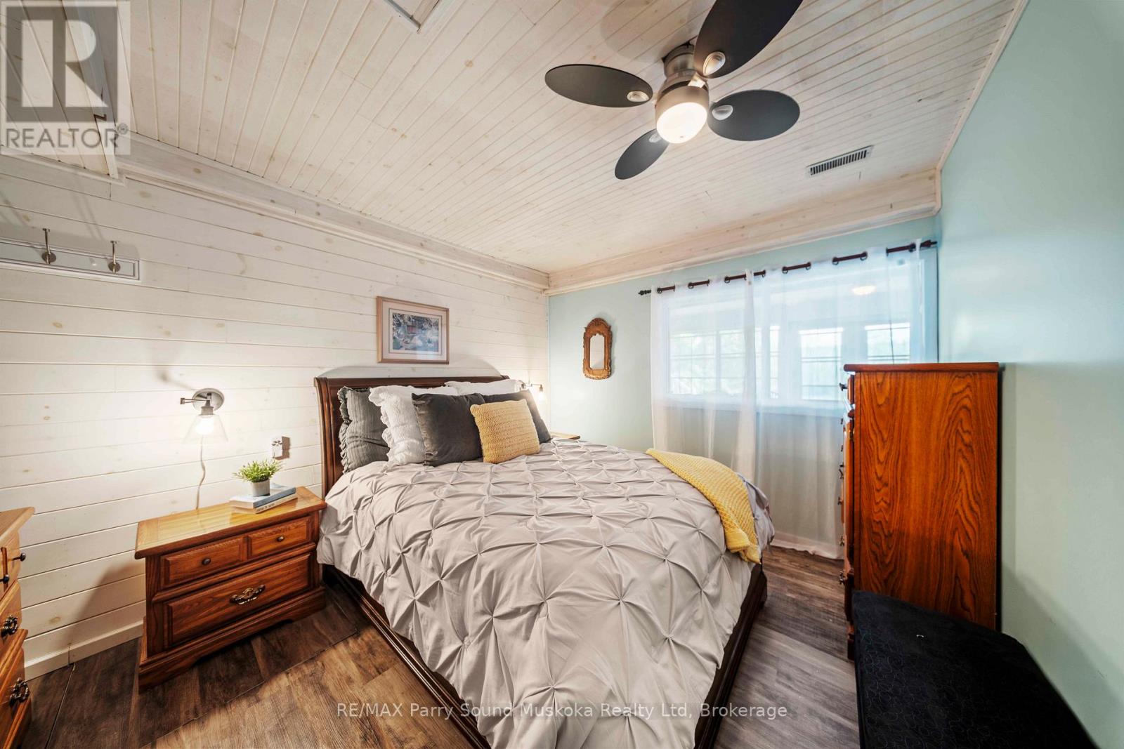 16 Golden Horseshoe Lane, Whitestone, Ontario  P0G 1G0 - Photo 24 - X12854918