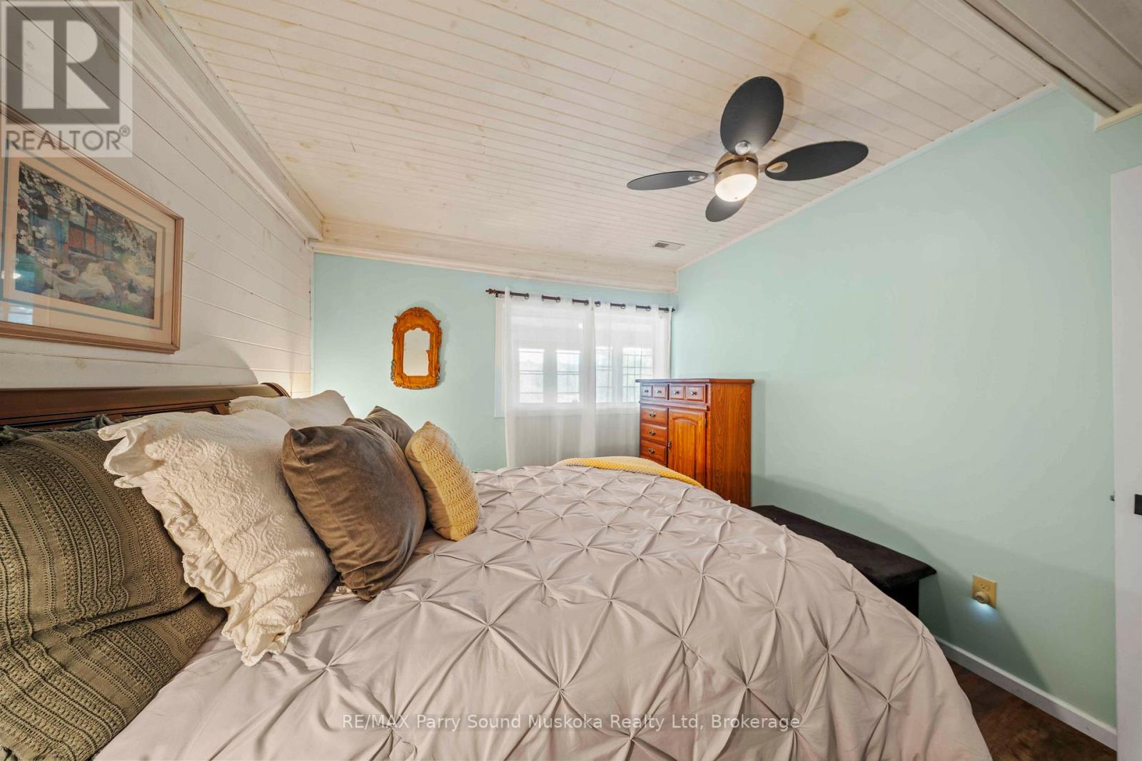 16 Golden Horseshoe Lane, Whitestone, Ontario  P0G 1G0 - Photo 25 - X12854918